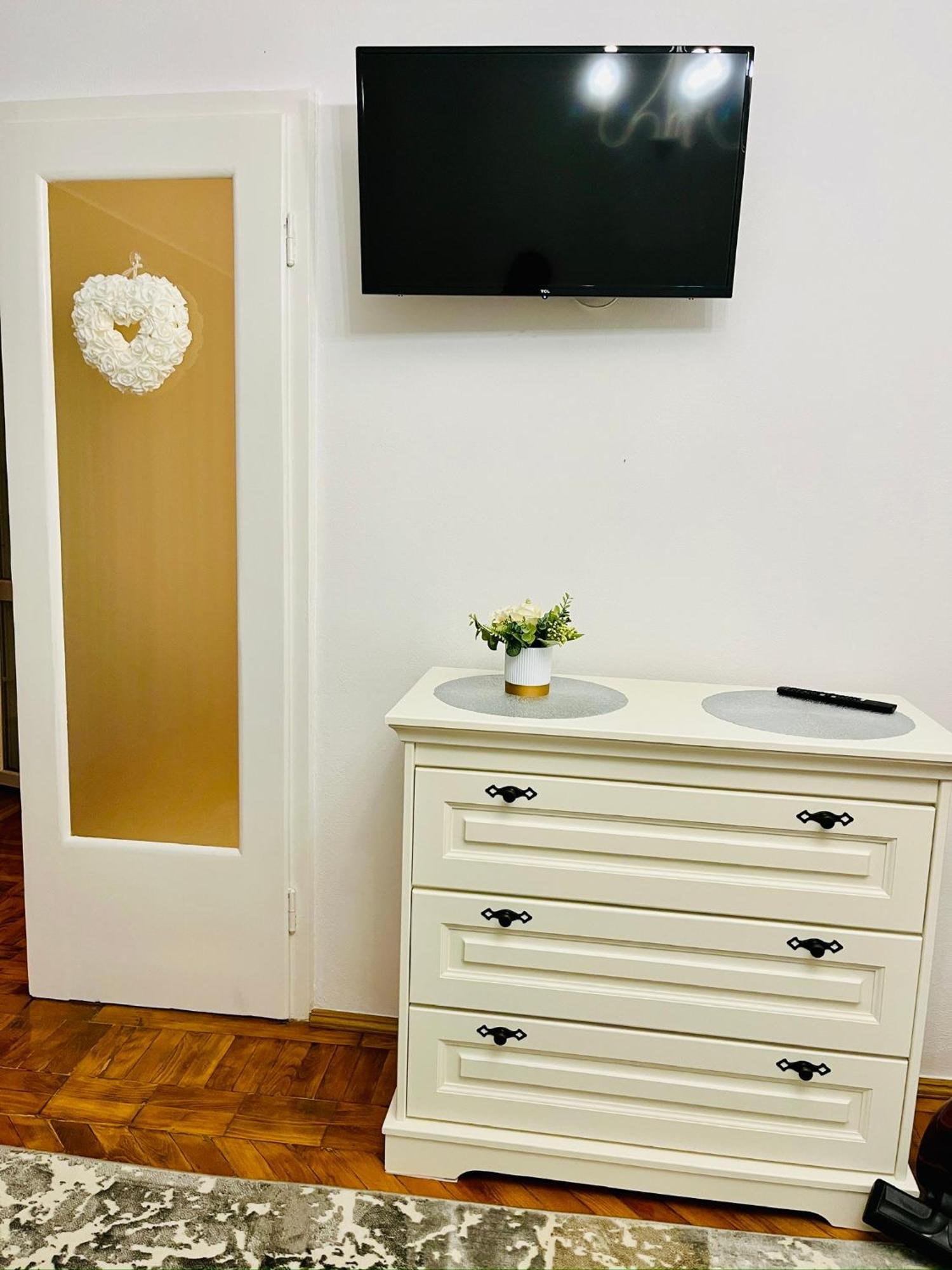 Dream Rooms Хунедоара Экстерьер фото
